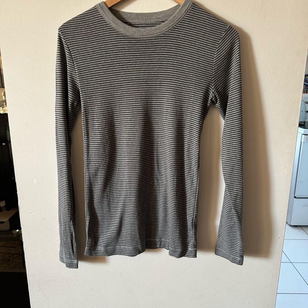 GAP Gray Striped Long Sleeve Tee
